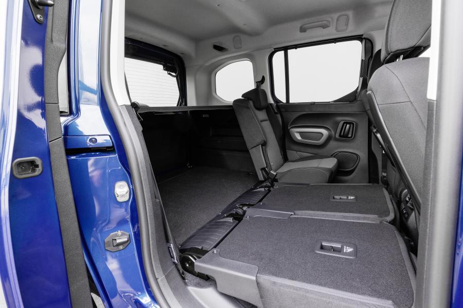 Интерьер Toyota ProAce City Verso 2019 года  (EU) (фото 39 из 45)